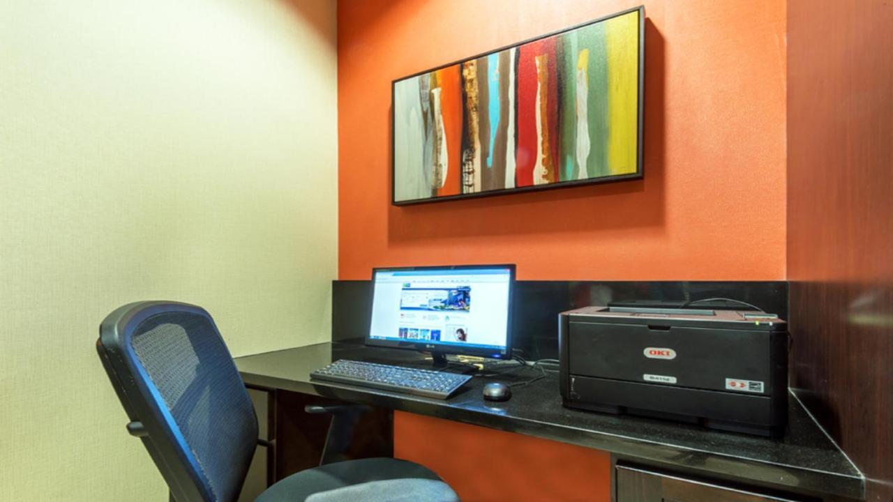 Holiday Inn Express Hotel & Suites North Seattle - Shoreline, An Ihg Hotel Exteriör bild